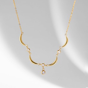 Collar de Cadena con Eslabones de Luna Creciente para Mujer, Chapado en Oro de 18K, Acero Inoxidable, con Colgante de Zirconia para Fiesta - Product Image 2