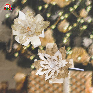 Zaves 8インチゴールド & ホワイト花柄挿入クリスマスブランチ装飾フラワースプレー屋内 & 屋外ホームデコレーション工場卸売 - Product Image 1