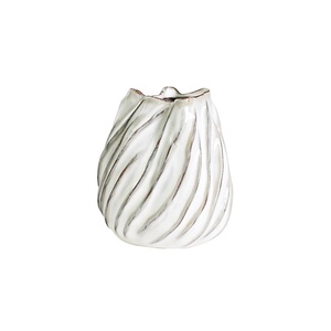 <span class=keywords><strong>Vasi</strong></span> Moderni in Ceramica Bianca con Decorazioni Floreali per Interni di JiMu - Product Image 3