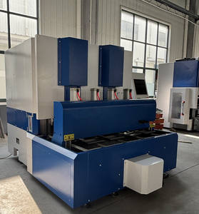 Cosa devi sapere sulla piegatura dei metalli nelle fabbriche: la piegatrice flessibile automatica si piega una volta e quadruplica l'output. - Product Image 4