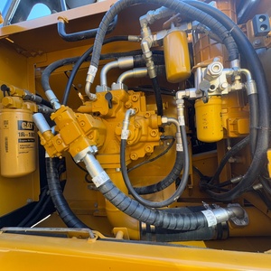 Presque neuf, haute qualité, faible consommation de carburant, excavateur sur chenilles Caterpillar 330D2 d'occasion de 30 tonnes pour projets de construction - Product Image 4
