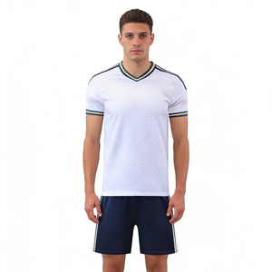 Camiseta de Fútbol Personalizada de Poliéster Transpirable de Calidad Tailandesa, Secado Rápido, Malla, Número 7, Vini Madrids, Fútbol 2025 2026 - Product Image 1