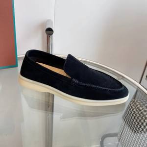 รองเท้าหนังวิ่งออกกำลังกายไซส์ใหญ่ขายส่งจากโรงงาน พื้นรองเท้าทำจากเอ็นวัวนุ่ม สีพื้นเรียบ รองเท้าลำลองสำหรับผู้ชายและผู้หญิง - Product Image 4