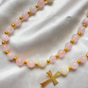 Chaînes de prière personnalisées en or plaqué, perles d'imitation, cristal de quartz rose, croix religieuse, perles de première communion, pour mariage - Product Image 4