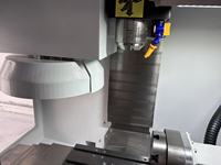 Centre d'usinage CNC compact à quatre axes JT VMC215 VMC315 avec broche BT15, contrôleur DELEM, haute précision pour petites pièces