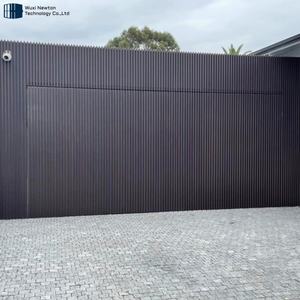 <span class=keywords><strong>Porte</strong></span> <span class=keywords><strong>de</strong></span> <span class=keywords><strong>garage</strong></span> sectionnelle motorisée à montage encastré <span class=keywords><strong>de</strong></span> haute qualité avec lattes verticales - Product Image 1
