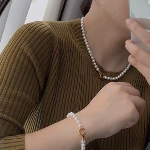 Conjunto de Collar y Pulsera de Perlas Naturales de Agua Dulce Clásicas, Versátil, Simple y Juvenil, Cadena para Clavícula - Product Image 4