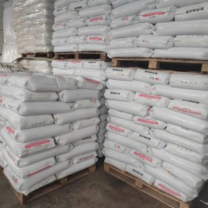 Precio de Fábrica HDPE Hostalen CRP 100 Negro PE100 Grado Tubería Materia Prima Plástica HDPE Polietileno de Alta Densidad - Product Image 1