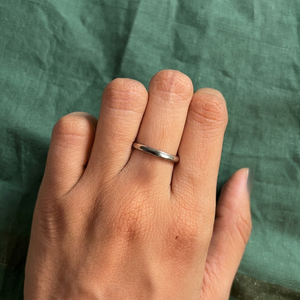 Bague de fiançailles en diamant de laboratoire taille ovale pour femme, or blanc 14 carats, style tendance, certifiée IGI, couleur E, pureté VVS1 - Product Image 2