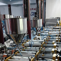 Machine de remplissage et de scellage de sachets d'eau Machine de remplissage de sachets de boissons jus de lait Sachet de sachets d'eau Machine de conditionnement remplissante de liquides