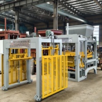 Machine de formage de blocs hydraulique QT4-15 pour blocs creux et pavés