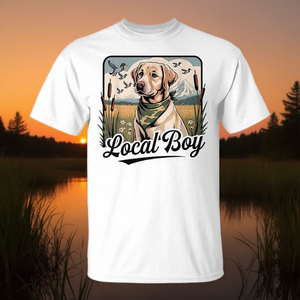 Camiseta vintage con diseño de escena de atardecer y perro de caza Labrador de la zona local - Product Image 3