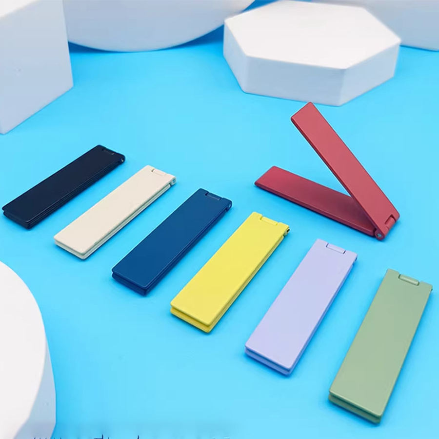 มีสีสัน