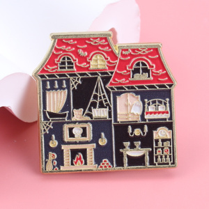 Maison hantée de <span class=keywords><strong>Ghost</strong></span> <span class=keywords><strong>Town</strong></span> Personnalité effrayante d'Halloween Insigne en alliage unique, épingle en émail. Épingles de sac à dos, etc. - Product Image 1