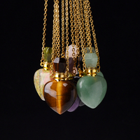 Collier Diffuseur de Parfum en Pierre Naturelle, Pendentif Cœur Cristal Guérison Reiki, Bouteille à Huiles Essentielles, Charmes pour Femmes