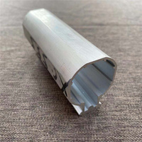 Profilés en aluminium industriels à coupe de précision personnalisés par un fabricant qualifié