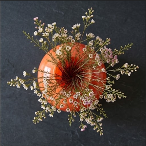 Jarrón Decorativo de Cerámica Naranja con Flores Frescas para Decoración del Hogar, Oficina o Pasillo (12 CM X 16 CM) - Product Image 2