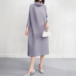 Miyake Pleats Nouvelle Collection 2026 |   Robe midi ample à col montant pour femme - <span class=keywords><strong>Style</strong></span> élégant et décontracté - Vente en gros usine - Product Image 3