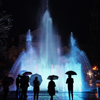 Fuente de Agua Musical con Forma Redonda Moderna para Jardín Exterior, Programable y Personalizable, Venta al Por Mayor de Fábrica