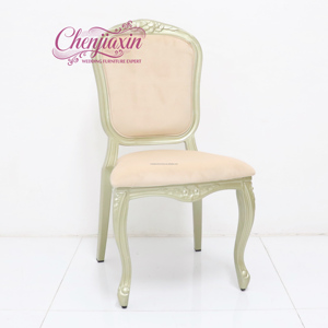 Chaises de banquet d'hôtel modernes personnalisées en gros, empilables, luxe, or <span class=keywords><strong>champagne</strong></span>, mariage, chaises royales de style Louis pour événements et fêtes - Product Image 1