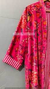 ชุดคลุมกิโมโนผ้ากำมะหยี่สีเขียวพิมพ์ลายดอกไม้สำหรับฤดูหนาว คุณภาพดี เป็นมิตรกับสิ่งแวดล้อม ใช้ได้สองด้าน เหมาะสำหรับงานแต่งงานและเพื่อนเจ้าสาว - Product Image 3