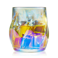 Gobelet en verre torsadé en forme de vague à l'ancienne en cristal de luxe de 8.5oz pour le vin pour les cadeaux