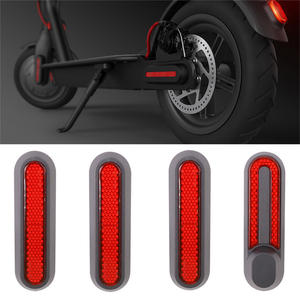 Cityneye M365 <span class=keywords><strong>Pro</strong></span> <span class=keywords><strong>2</strong></span> Pro2 1S Scooter eléctrico cubierta decorativa de plástico y tira reflectante con pegatina de tornillo para patinetes - Product Image 2