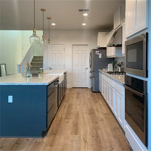 Superficie de madera con <span class=keywords><strong>revestimiento</strong></span> UV, azulejos de suelo de vinilo duradero SPC/PVC/LVT/LVP - Product Image 3