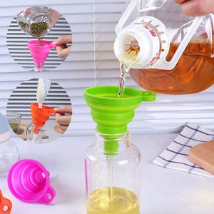 Entonnoirs en silicone propres pour la cuisine, entonnoir de cuisine pliable en silicone de qualité alimentaire pour bouteilles et tasses - Product Image 5