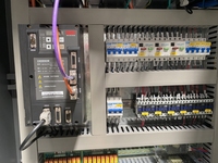 Centre d'usinage vertical CNC 5 axes VMC1050, machine de fraisage automatique haute précision avec commande GSK pour l'usinage de pièces de centre d'usinage