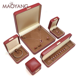 Venta al por mayor de alta gama Retro de la joyería de embalaje de cuero PU anillos collares conjuntos de joyería cajas pulseras cadenas pulseras joyería Boxe - Product Image 1