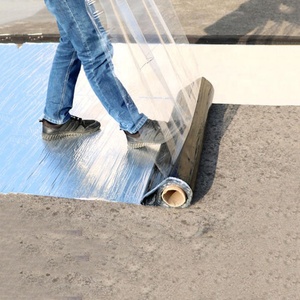 Bande d'étanchéité autocollante en caoutchouc butyle pour toiture, idéale pour la réparation des fuites de toits en acier, de bungalows et de tuiles, et la prévention des fissures de sous-sols. - Product Image 6