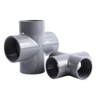 Raccord en plastique PVC UPVC en gros, croisillon à quatre voies pour l'alimentation en eau