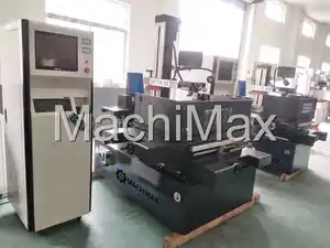 Machine de coupe-fil à échelle numérique d'excellente qualité de haute précision DK7750 EDM le plus populaire en Chine