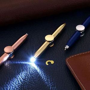 Bolígrafo Giratorio Multifuncional Personalizado de Alta Calidad con Luz LED y Punta Táctil - Product Image 3