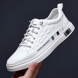 รองเท้าหนังลำลองผู้ชาย ส้นเตี้ย พื้นยาง แฟชั่นทันสมัย สไตล์เดินเล่นสบายๆ - Product Image 1