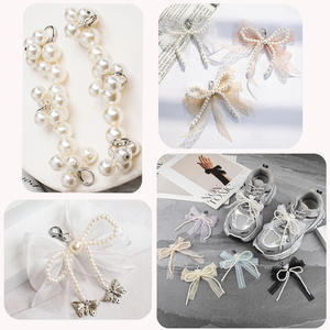 WEGOODZF bolso de alta gama dulce DIY con cuentas a mano amor perla PVC encaje volante arco desmontable zapato encanto <span class=keywords><strong>para</strong></span> <span class=keywords><strong>zapatillas</strong></span> deportivas botón - Product Image 2