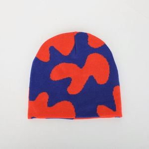 Logo personnalisé Hommes Femmes Acrylique Jacquard Tête de Mort Pull Over Bobble Hat Hiver Chaud Sport Ski Bonnet Tricoté - Product Image 3