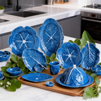 Service de table en céramique écologique bleu clair à motif de style européen, assiettes et bols en forme de pétale, luxe pour la maison, compatible micro-ondes, élégant