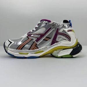 รองเท้าผ้าใบดีไซน์เนอร์ Balens LED Ciagas รุ่น Track Sneaker แบบมีพื้นหนา คุณภาพดี ผลิตจากผ้าตาข่าย เหมาะสำหรับใส่เดินเล่น สไตล์ลำลอง พร้อมคุณสมบัติแบบรองเท้าบาสเก็ตบอล - Product Image 4