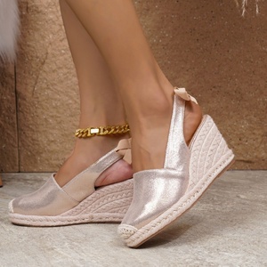Sandales compensées pour femme à paillettes, bout ouvert, talon couvert, doublure PU, semelle extérieure en paille, à enfiler, rehaussantes, avec nœud décoratif, pour l'été - Product Image 4
