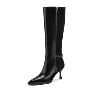 <span class=keywords><strong>Bottines</strong></span> <span class=keywords><strong>noires</strong></span> pour femmes, style western, à bout pointu, au-dessus du genou, avec <span class=keywords><strong>talon</strong></span> aiguille et détails de boucle |   OEM/ODM Personnalisé en <span class=keywords><strong>cuir</strong></span> avec fermeture éclair antidérapante pour l'automne et l'hiver - Product Image 3