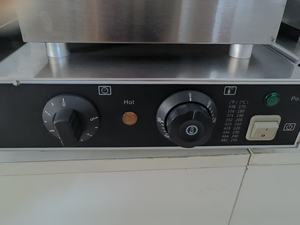 Machine à gaufres électrique (4 grilles) en promotion – Gaufrier professionnel pour <span class=keywords><strong>restaurant</strong></span> et cuisine commerciale <span class=keywords><strong>Campbon</strong></span> ZH-133 - Product Image 3