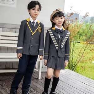 Le uniformi scolastiche ordinano nuove uniformi scolastiche europee economiche con loghi personalizzati