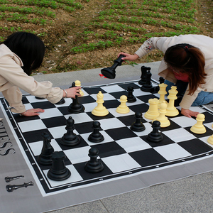 户外防水棋盘游戏国际象棋套装 6 英尺棋盘 塑料 10 英寸高棋子 国际象棋棋子 - Product Image 2
