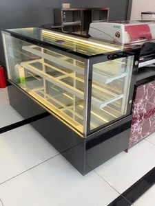Vitrine Réfrigérée Carrée à Température Unique à Refroidissement Direct avec LED pour Gâteaux et Desserts, Équipement de Réfrigération pour Chocolats et Bonbons - Product Image 6