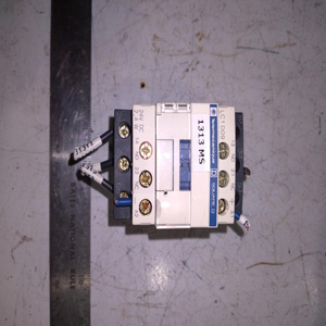 Nouveau Contrôleur PLC Original ELECTRIC <span class=keywords><strong>TELEMECANIQUE</strong></span> <span class=keywords><strong>SQUARE</strong></span> <span class=keywords><strong>D</strong></span> LAD4TBDL 5-24V M435X70MM - Product Image 1