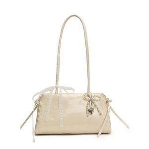 กระเป๋าสะพายไหล่แบบเรียบง่ายพร้อมหนังเรียบ - Product Image 5