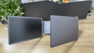 14-Zoll Tragbarer Dreifach-Bildschirm Laptop-Monitor mit USB-C IPS-Panel HDR-Funktion Lautsprecher CE/FCC-Zertifiziert MOQ 50 Stück - Product Image 3