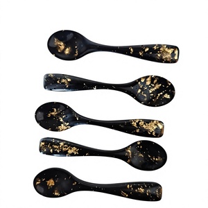 Juego de Cubiertos para Servir Ensaladas de Alta Calidad, Hechos a Mano con Cuentas de Resina, Plateados en Plata, con Mango Largo, Ecológicos y Aptos para Lavavajillas - Product Image 1